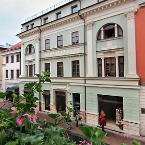 9 Hotel apartamentowy